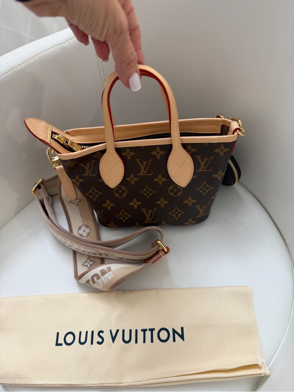 Louis Vuitton Monogram Mini Neverfull with Natural Leather Trim and Coin Purse - Picture 12 of 14